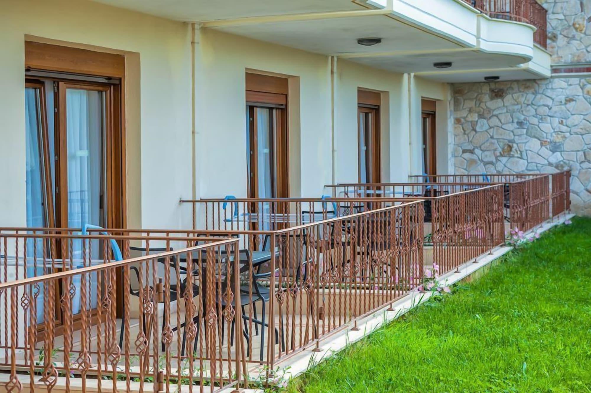 Nereides Hotel ฮานิโอติ ภายนอก รูปภาพ