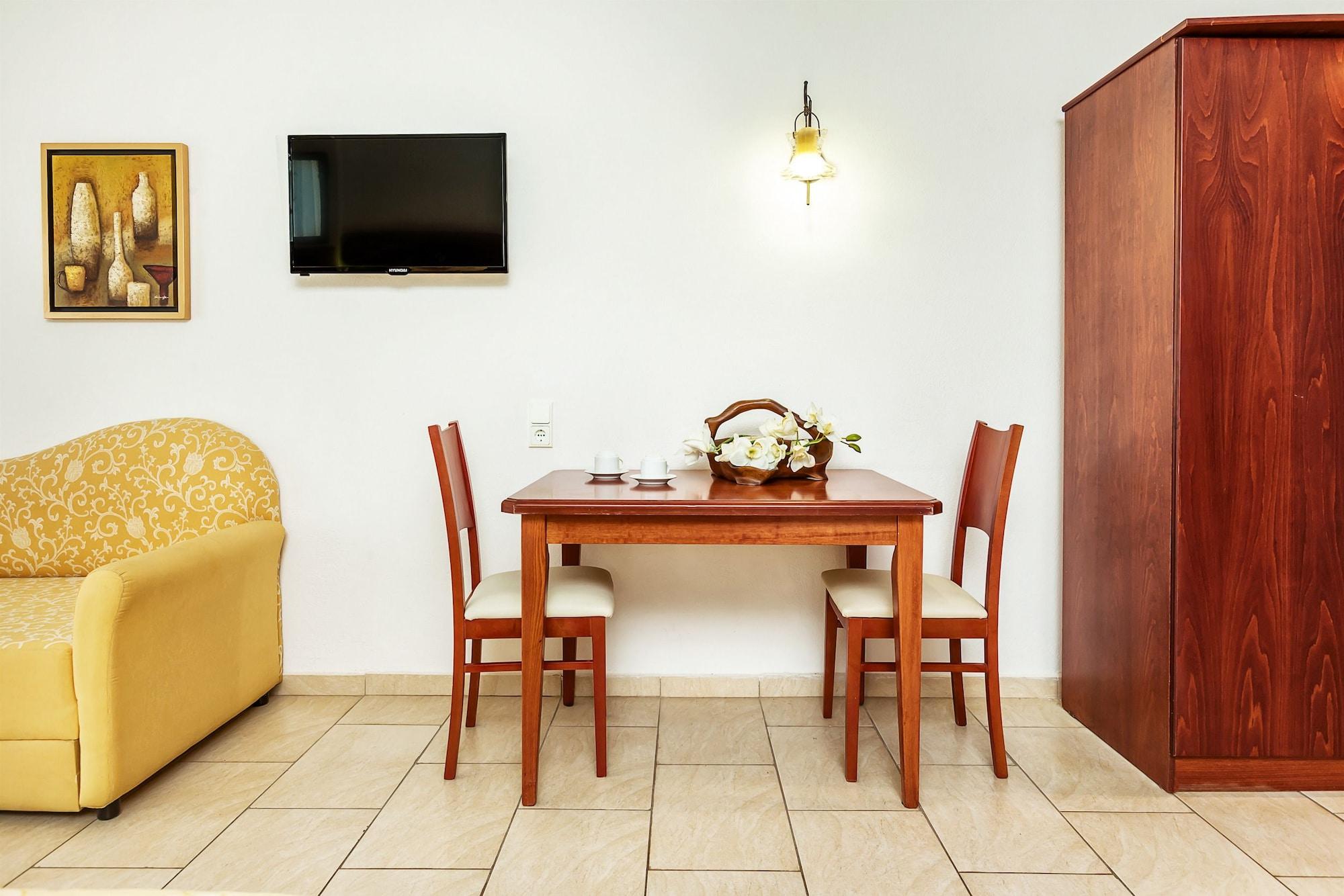 Nereides Hotel ฮานิโอติ ภายนอก รูปภาพ
